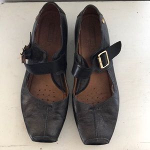 Pikolinos Mary Janes Womans size 39 Metallic Black